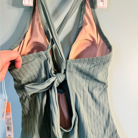 NWT one piece bathing suit, size 12/14. - Picture 3 of 5